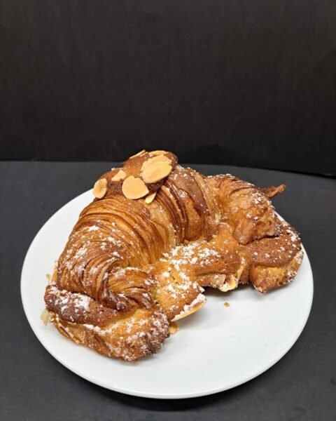 Croissant aux amandes