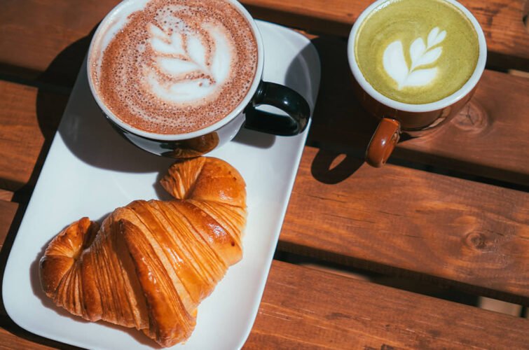 croissant cafe